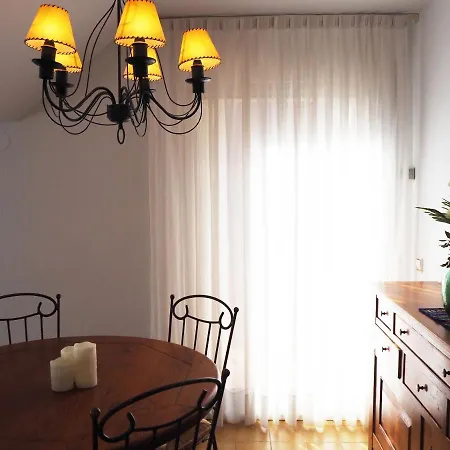 Saromar I Amb Gran Terrassa, Per 6 Persones A 5 Minuts De La Platja Gran Apartament