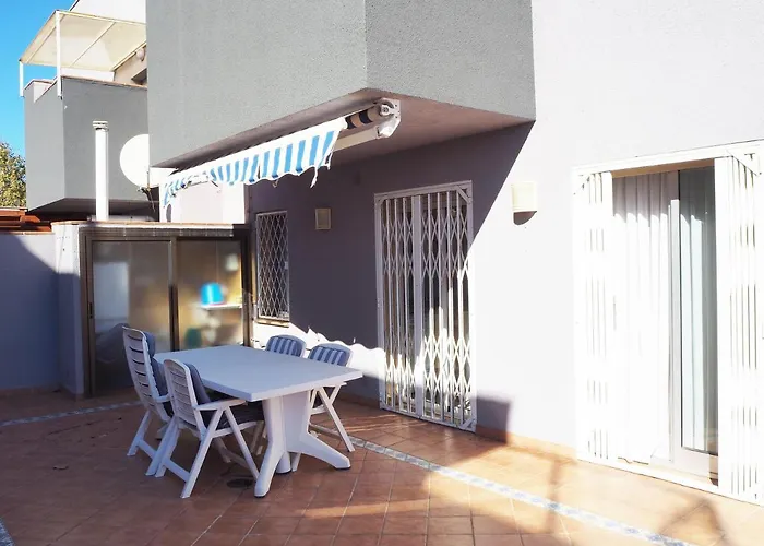 Saromar I Amb Gran Terrassa, Per 6 Persones A 5 Minuts De La Platja Gran