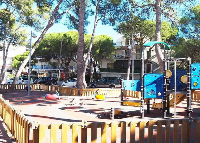 Daire Saromar I Amb Gran Terrassa, Per 6 Persones A 5 Minuts De La Platja Gran